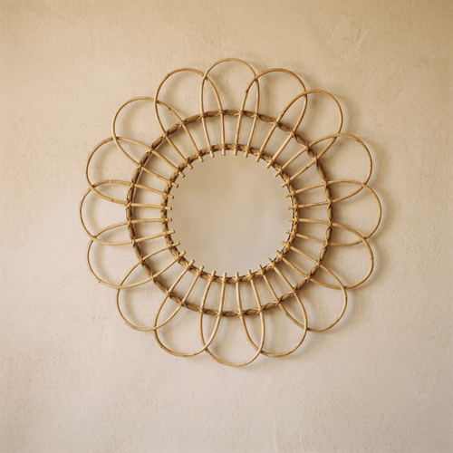 Runder Spiegel in Blumenform aus Rattan