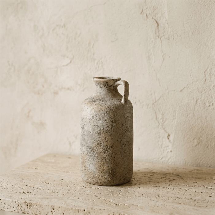 Vaso brocca con manico in terracotta