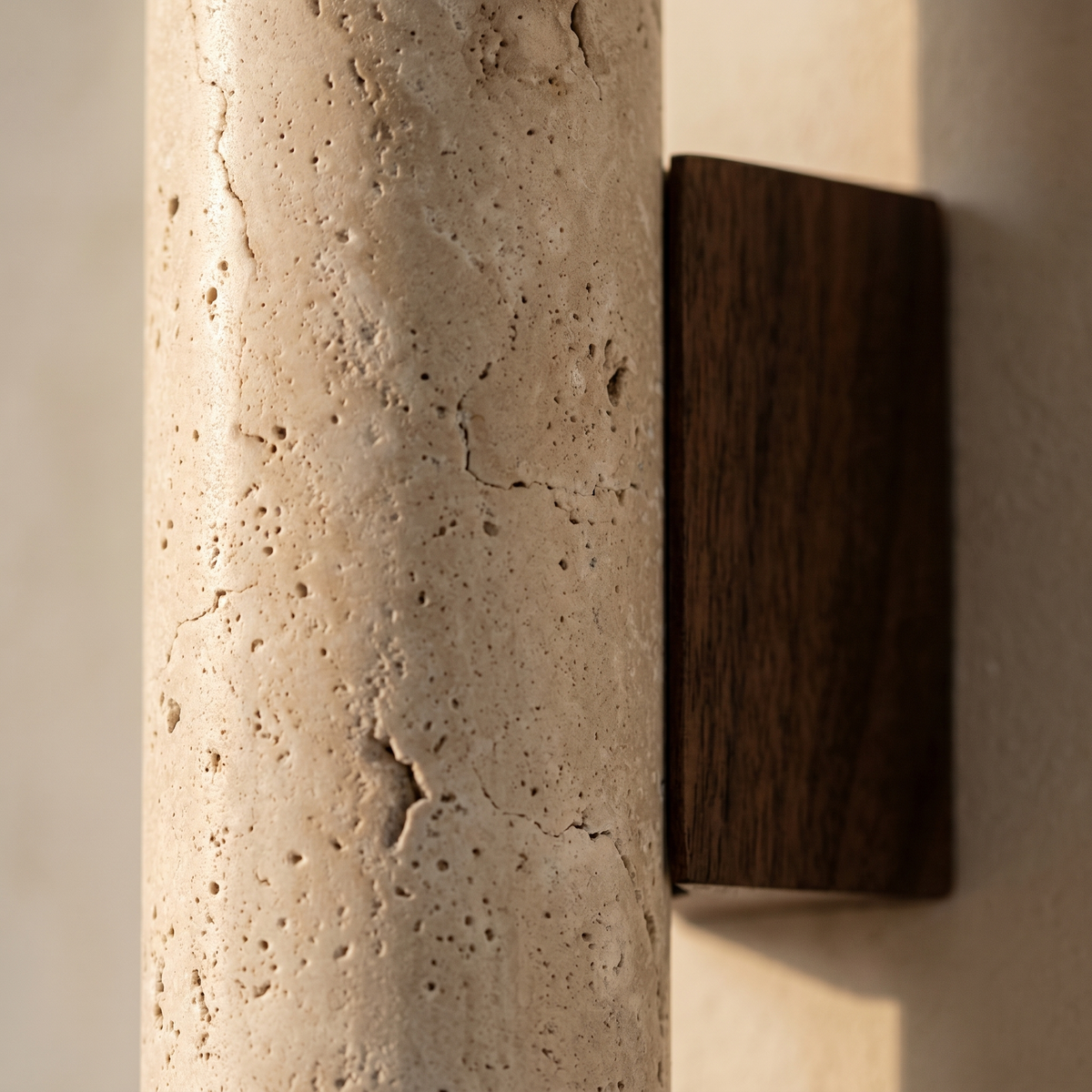Applique Murale Tube en Travertin & Bois