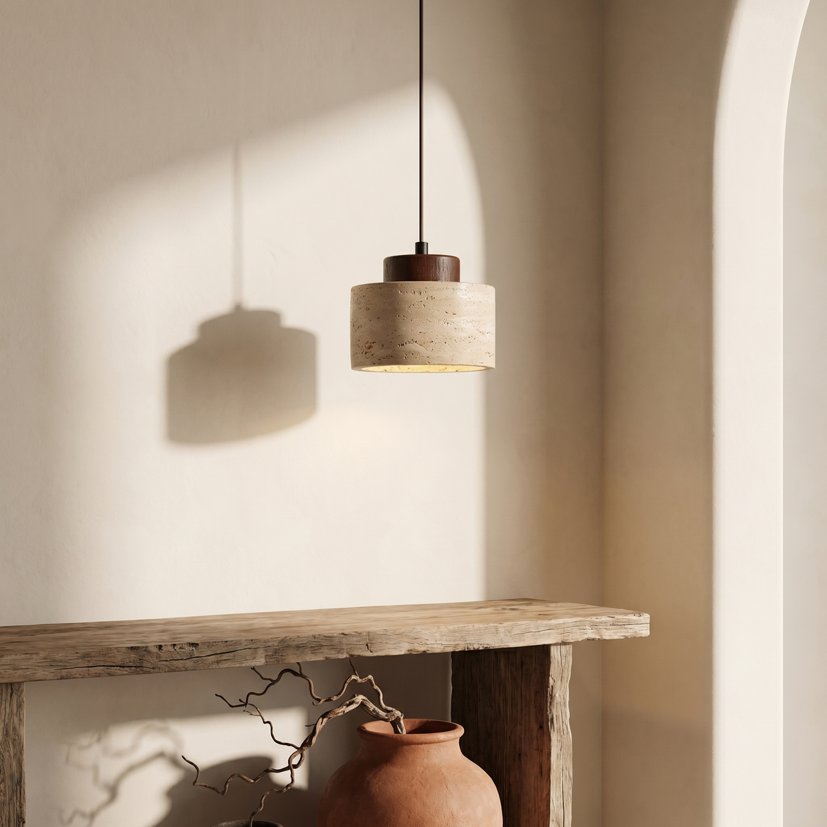 Suspension en Travertin & Capuchon Bois Foncé