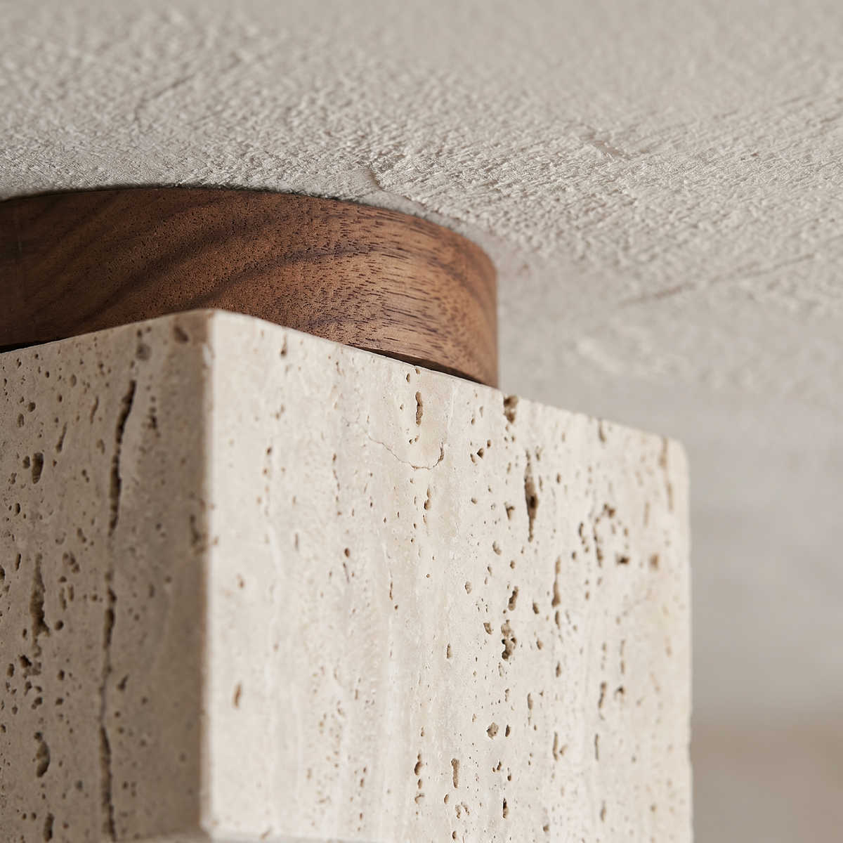 Plafonnier Cube en Travertin & Bois