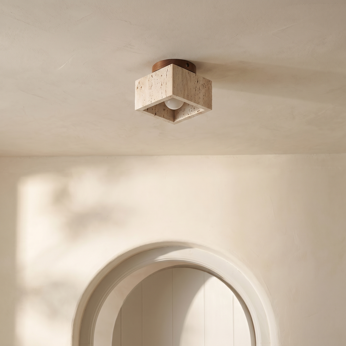 Plafonnier Cube en Travertin & Bois