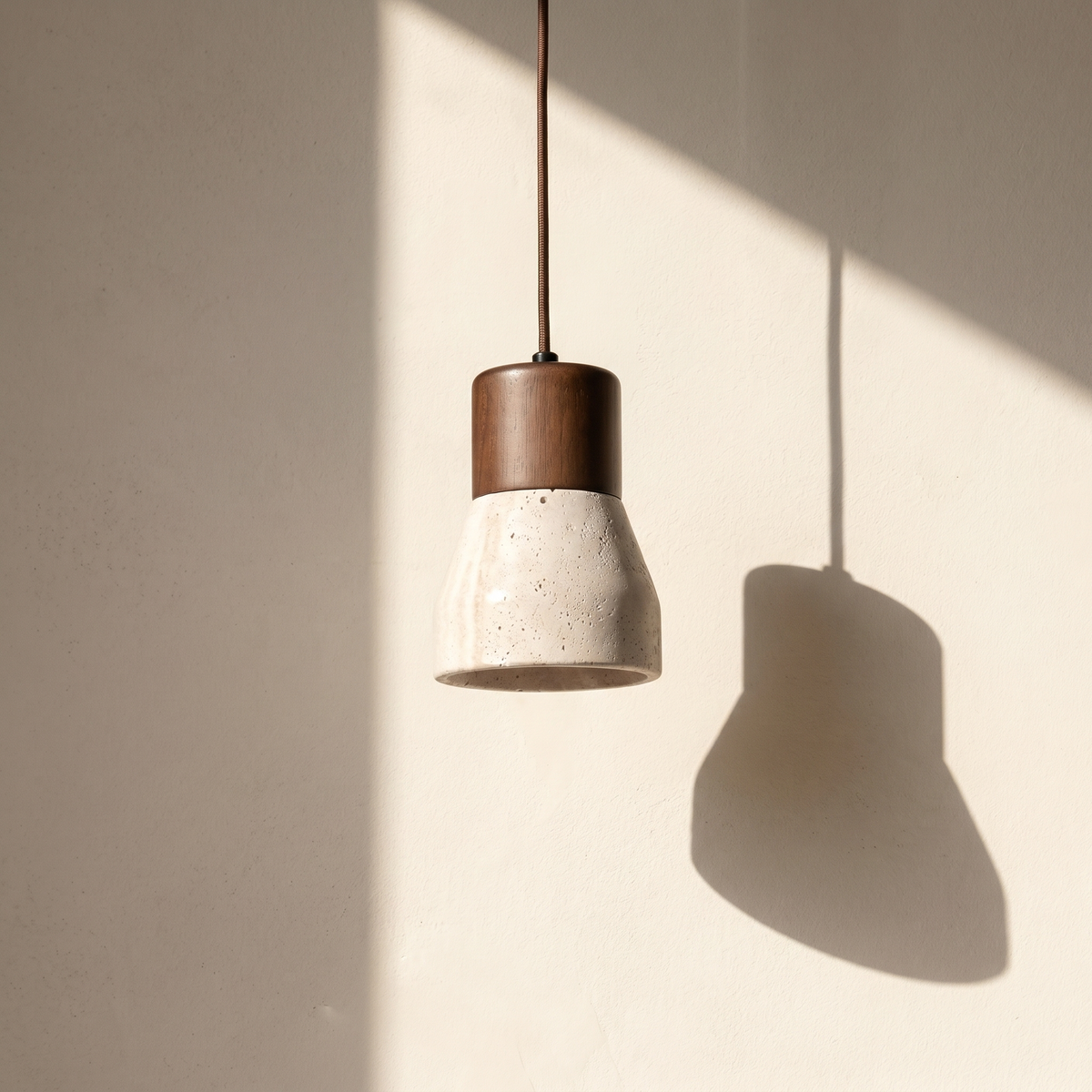 Suspension Tulipe en Travertin & Bois