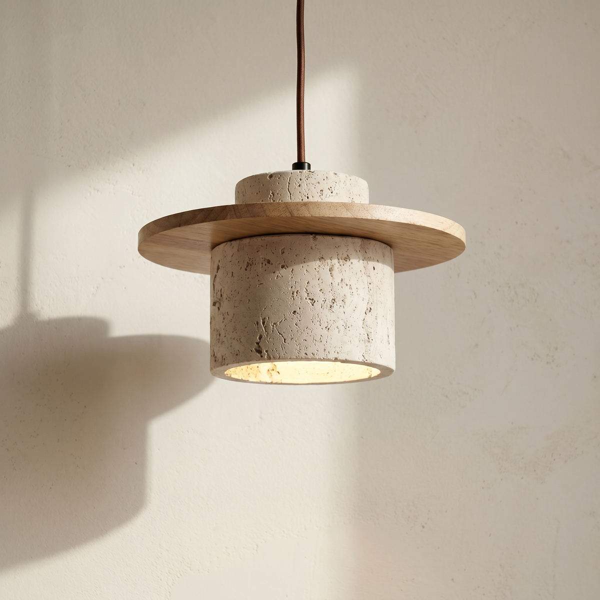 Suspension Cylindre en Travertin & Plateau Bois