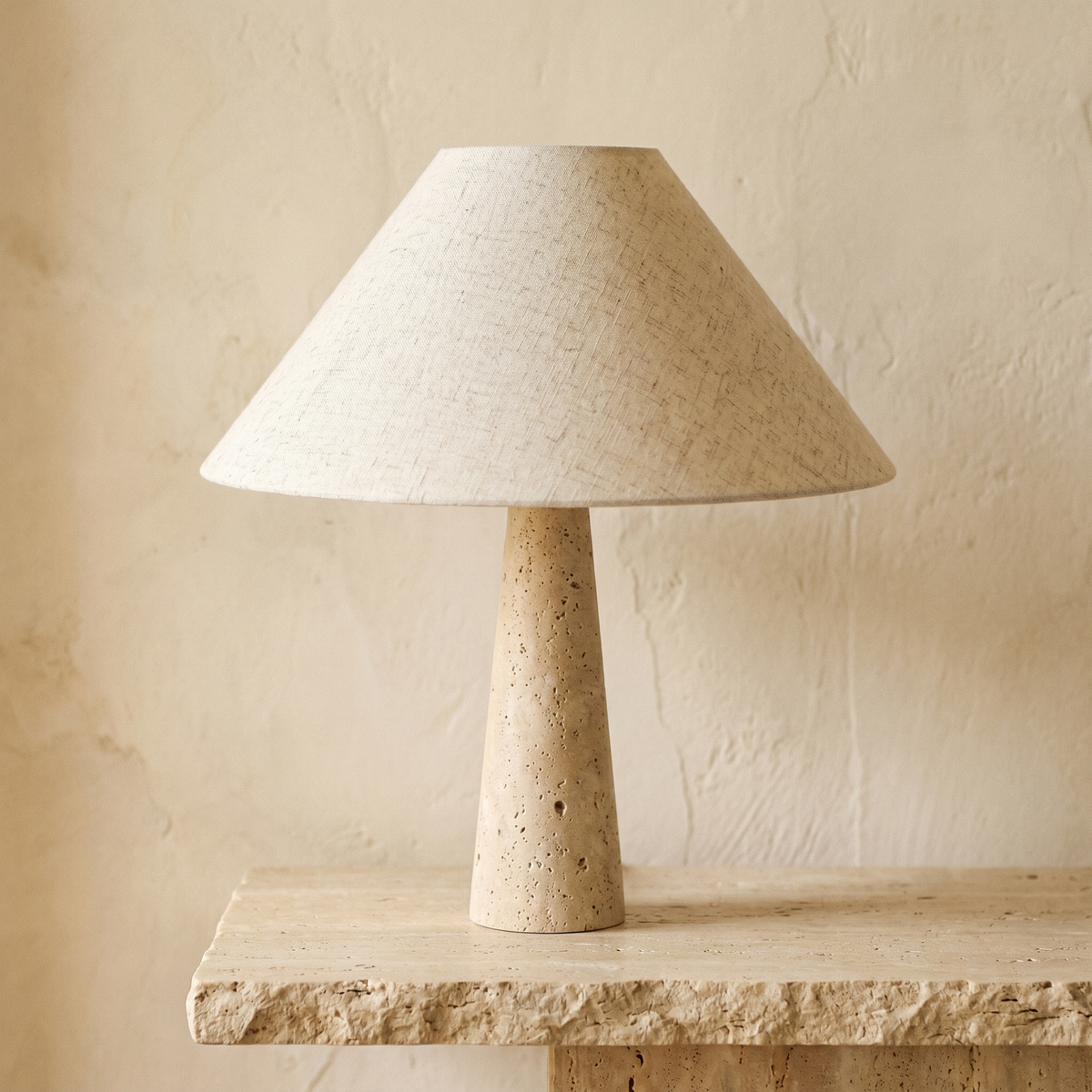 Lampe à Poser Pied Conique en Travertin & Abat jour
