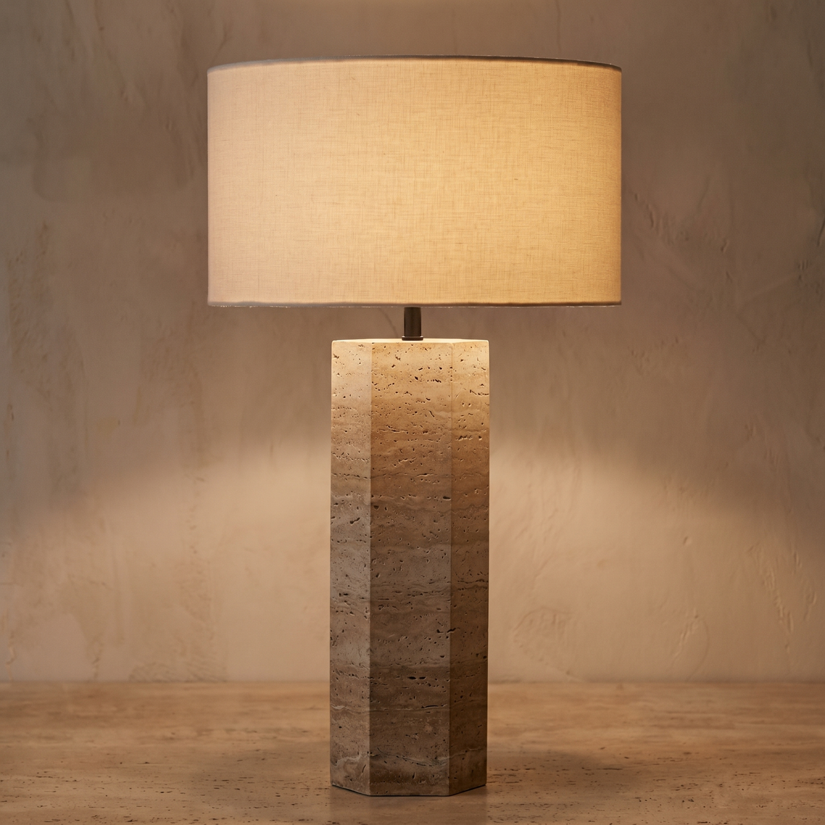 Lampe à Poser Pied Colonne en Travertin