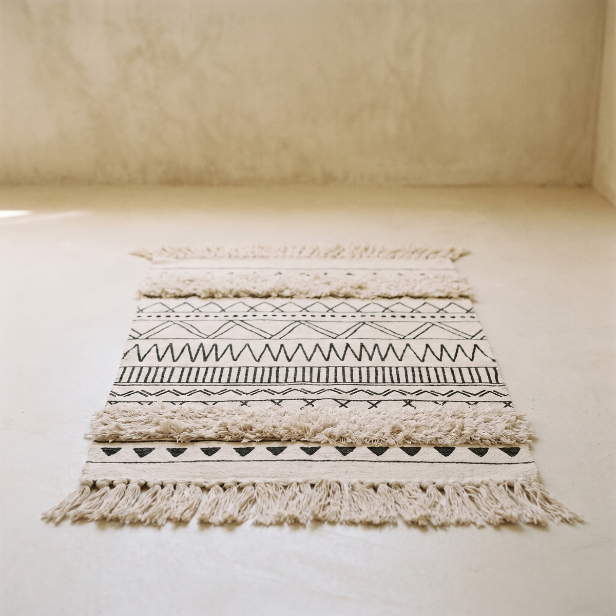 Tapis en Coton à Motifs Géométriques & Franges