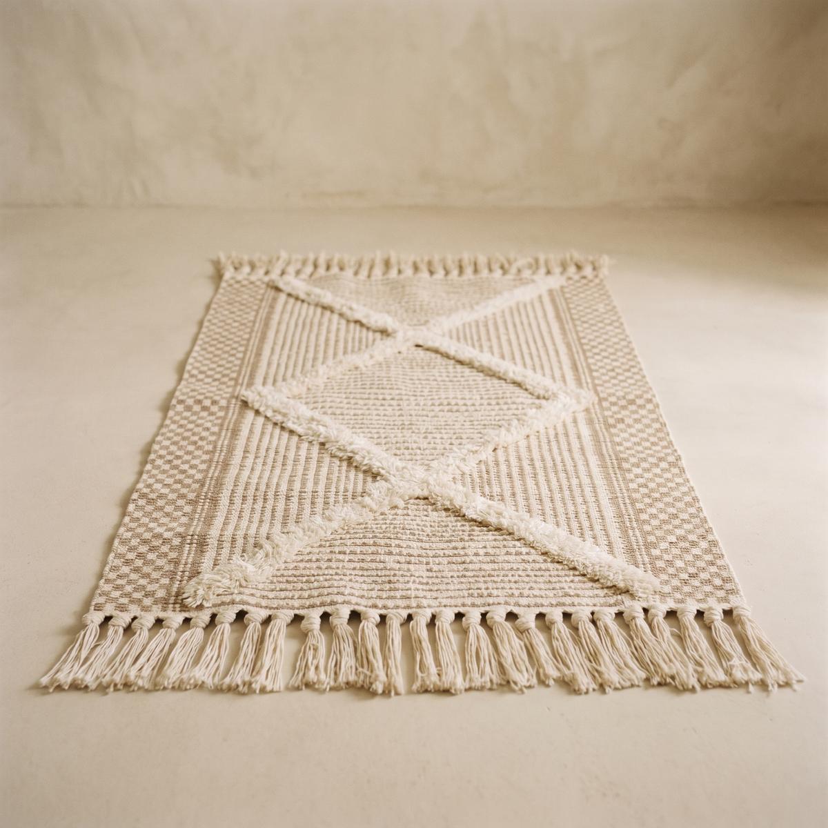 Tapis Tissé à Motif Losange & Franges
