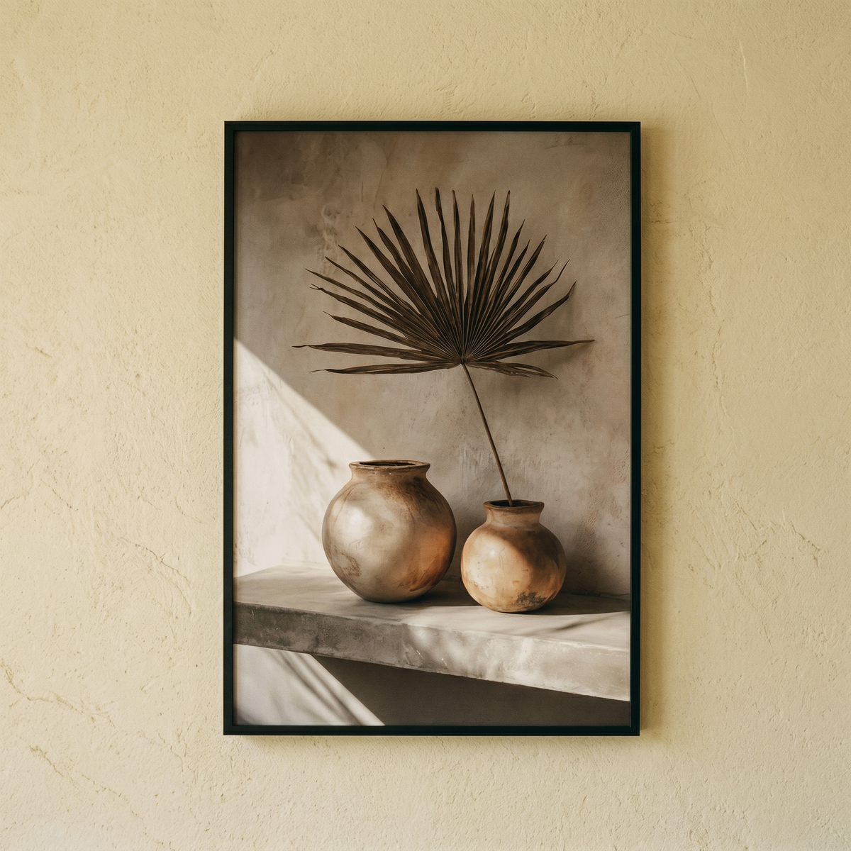 Affiche Nature Morte aux Vases & Feuille de Palmier