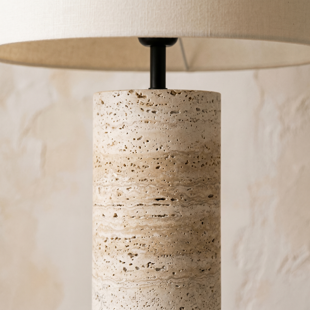 Lampe à Poser Cylindre en Travertin & Abat-Jour Tambour