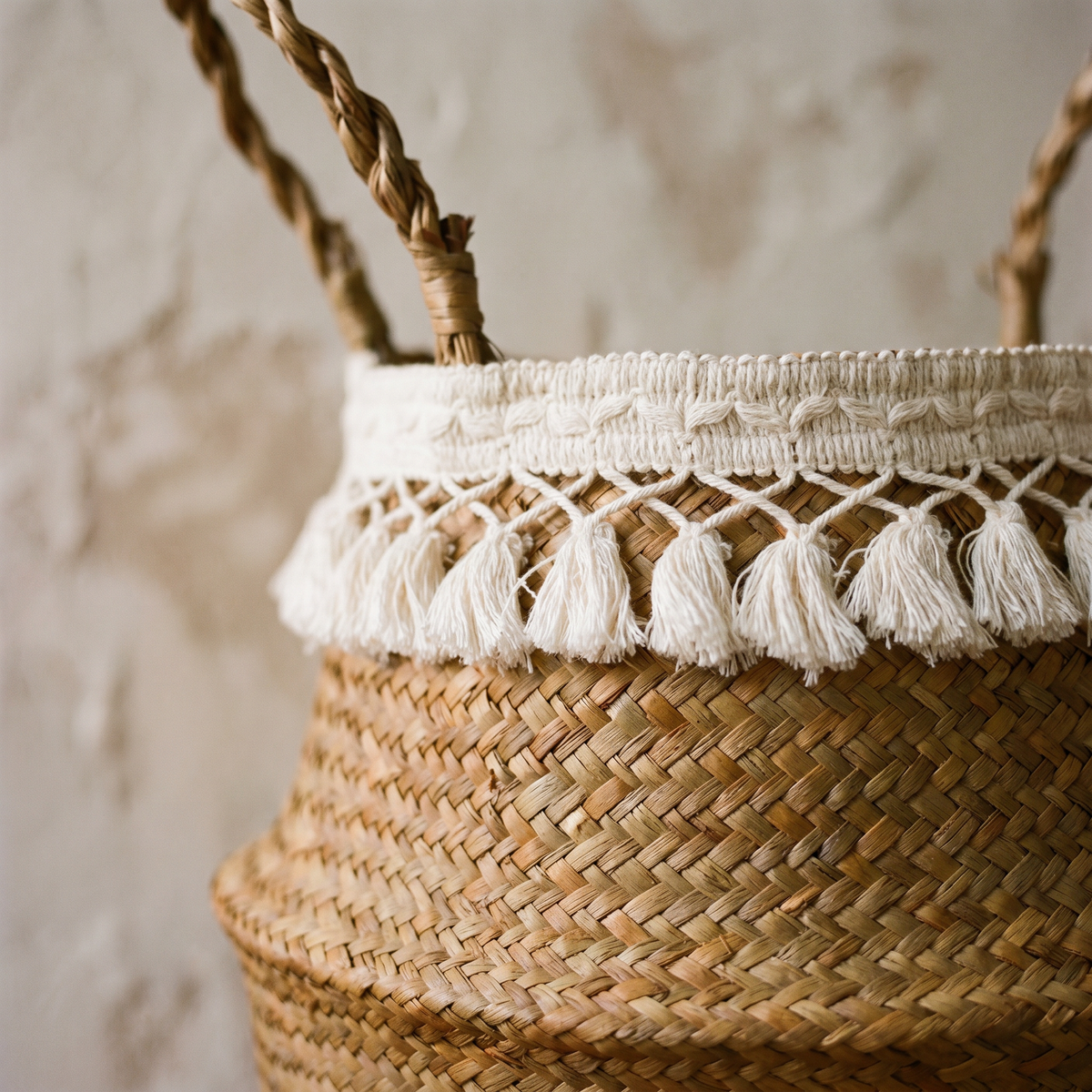 Panier Ventru en Fibre Naturelle & Pampilles