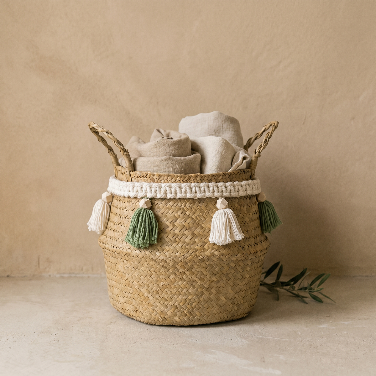 Panier Ventru en Fibre Naturelle à Pampilles