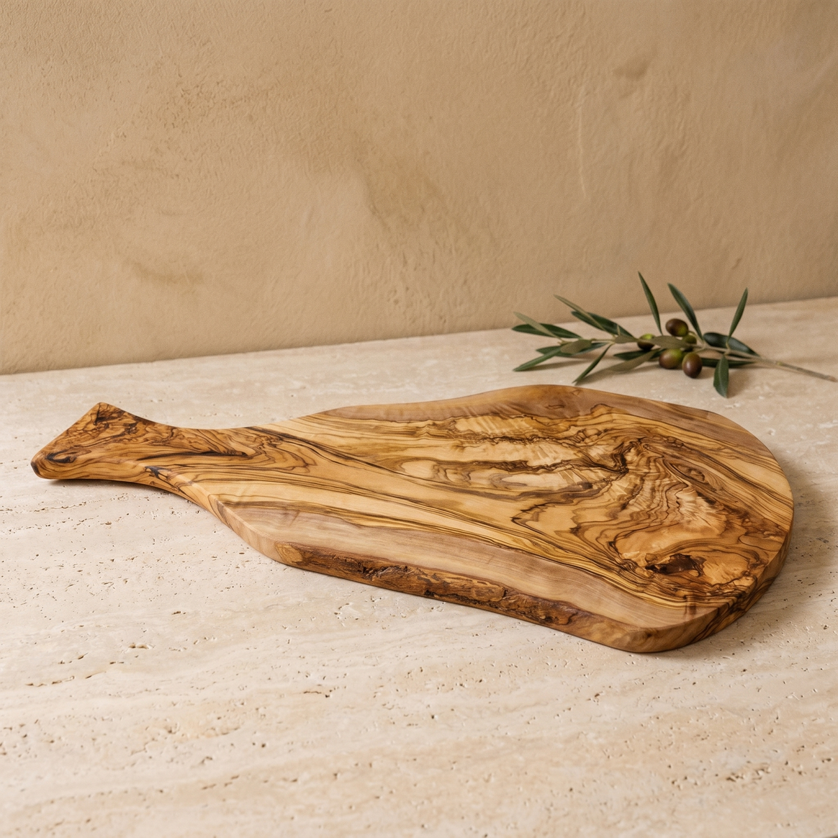 Planche de Service en Bois d'Olivier à Manche