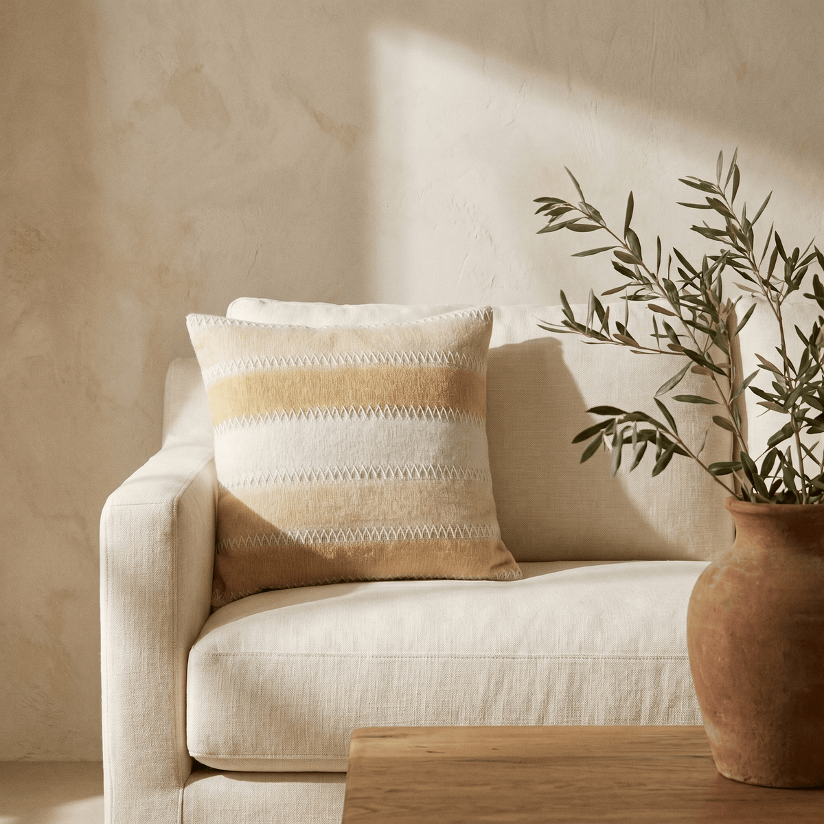 Fodera per cuscino a righe con cuciture a zigzag