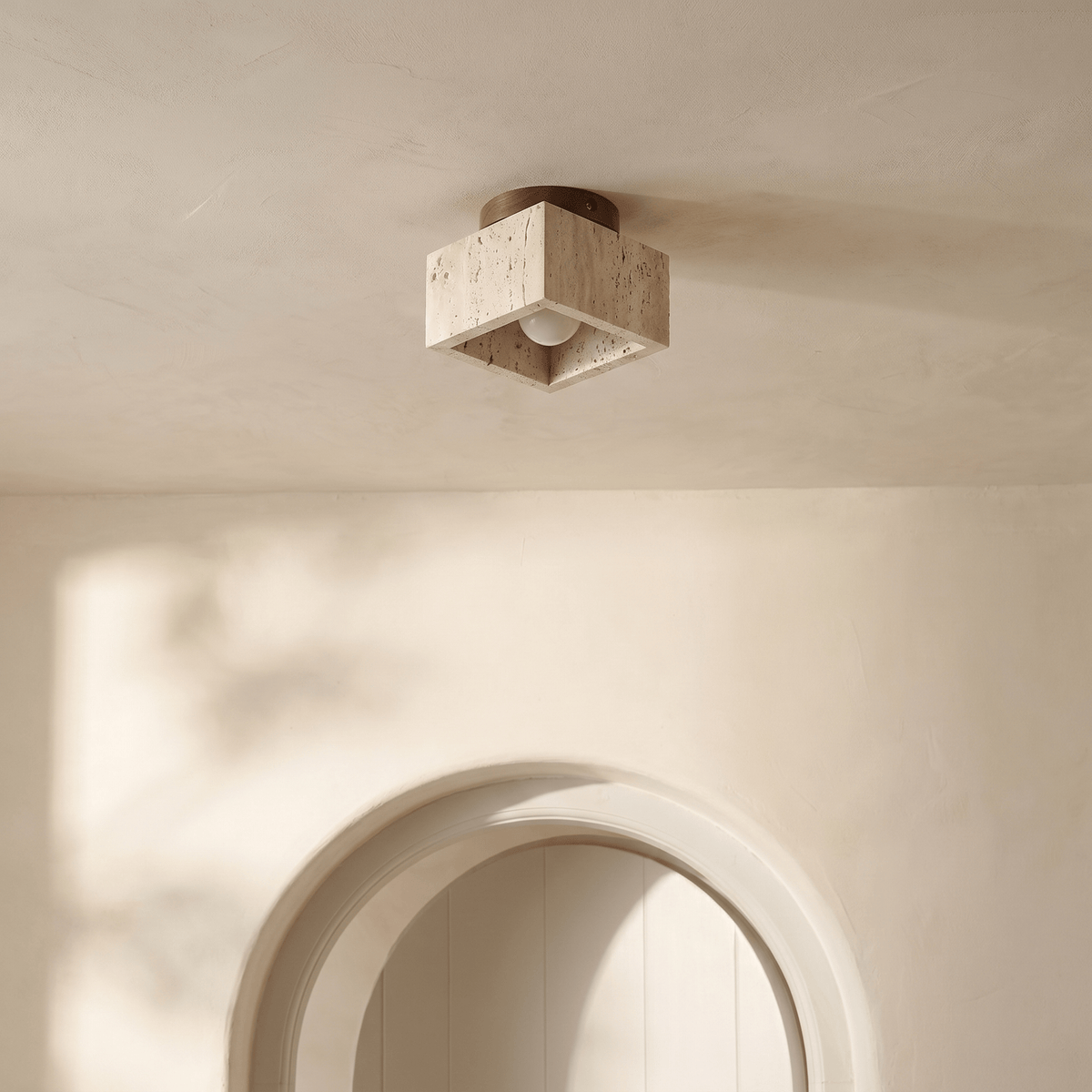 Plafonnier Cube en Travertin & Bois