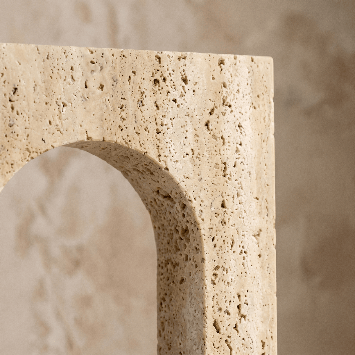 Sculpture Arche Ouverte en Travertin