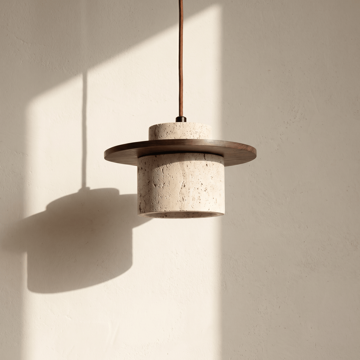 Suspension Cylindre en Travertin & Plateau Bois