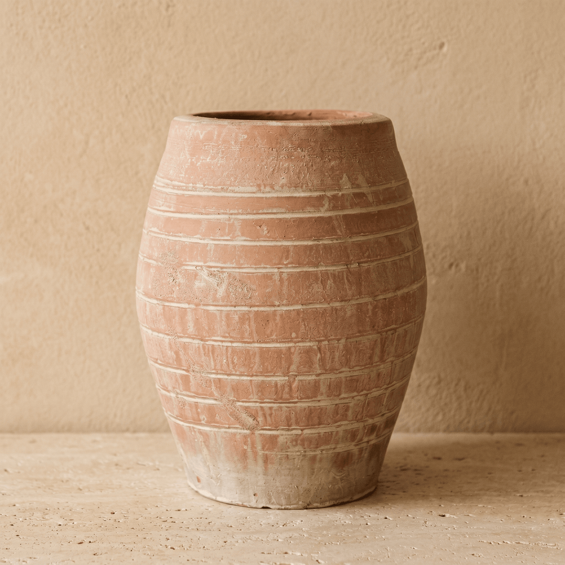 Vase Jarre Ovoïde en Terre Cuite Patinée